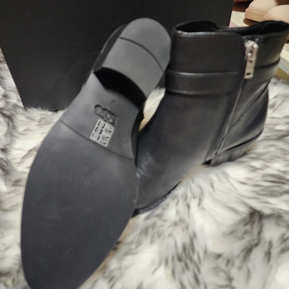 Coach Womens Boot. SZ 7 - Picture 6 of 9